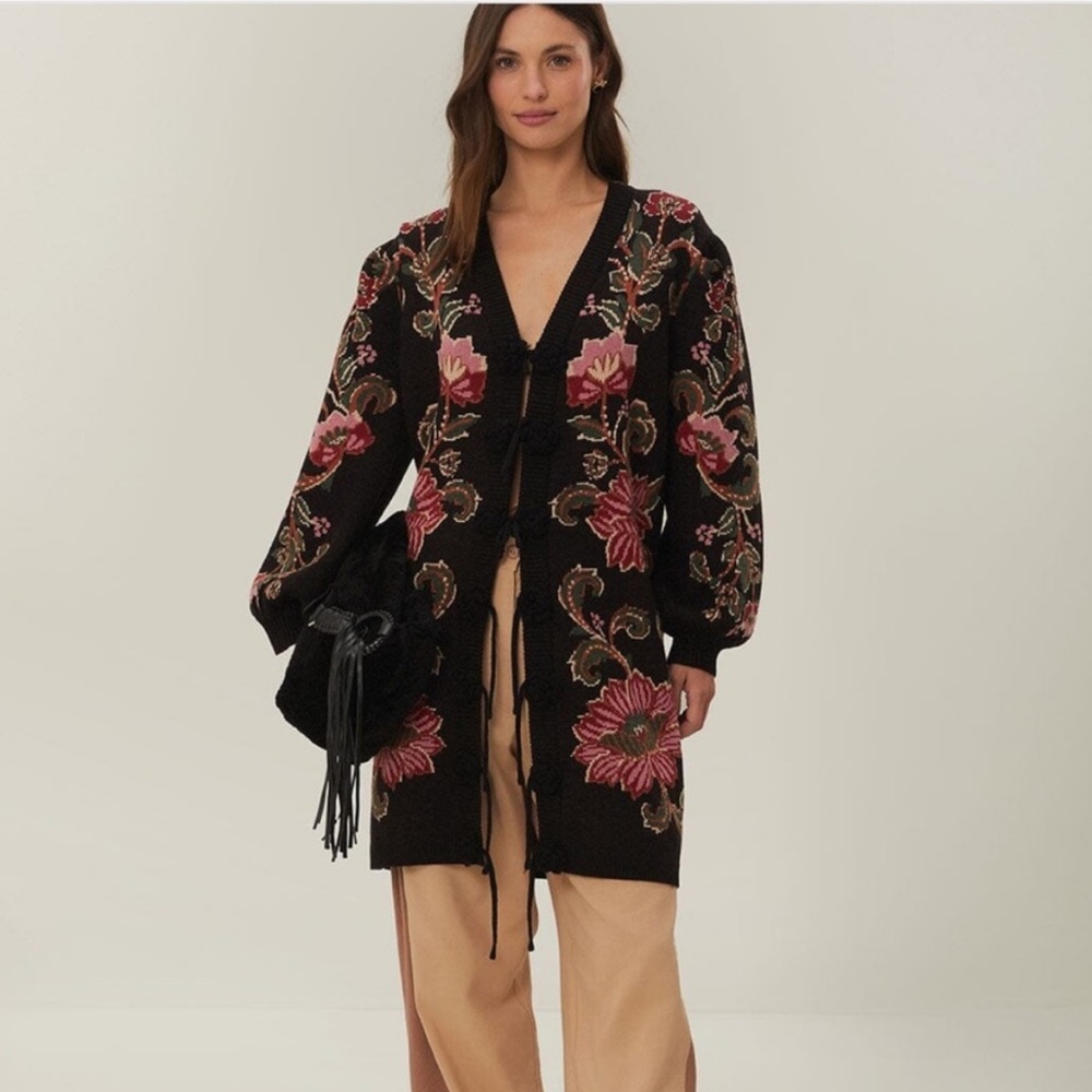 FARM Rio Black-Pink Floral Cardigan with puff sleeve & detailed closure. NWT.